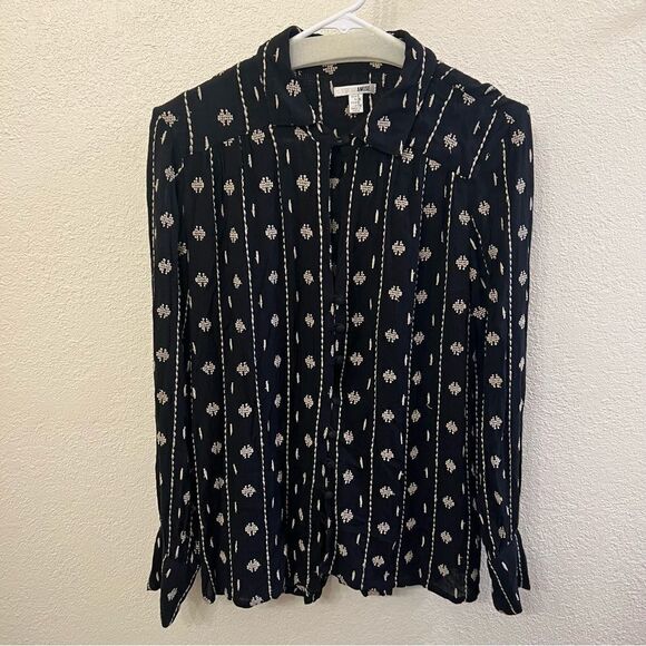 Amuse Society Elegant Embroidered Long Sleeve Blouse Size Small - Picture 1 of 6